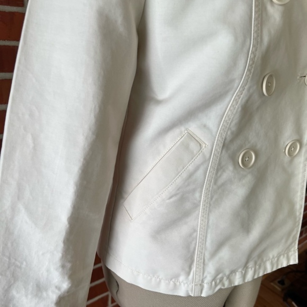 Gap size Small cream colored double breast 100% cotton long sleeve jacket. - Picture 6 of 9